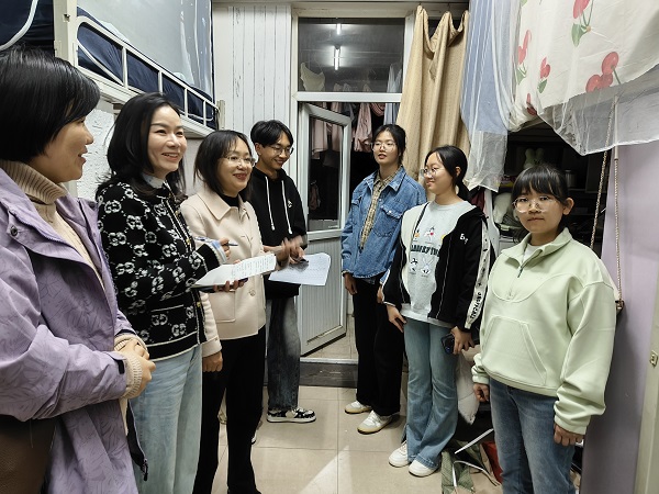 走訪宿舍2.jpg
